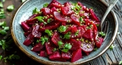 Салат «Королевский» со свеклой: такой вкусный, что домашние визжат от удовольствия — на «Шубу» теперь и не смотрят