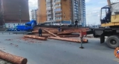 В Иркутской области опрокинулся прицеп лесовоза и парализовал движение