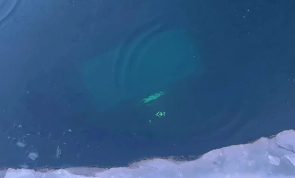 В Иркутской области “УАЗ” с туристами ушел под лед Байкала